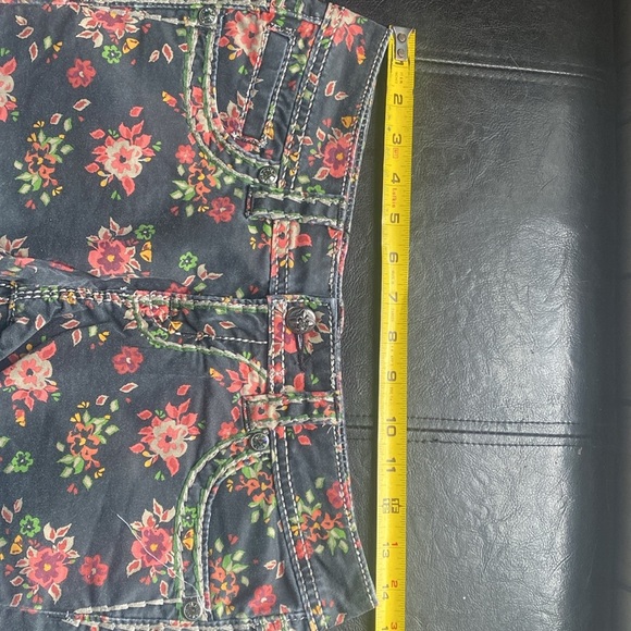 Miss me cargo jean shorts - Picture 8 of 8